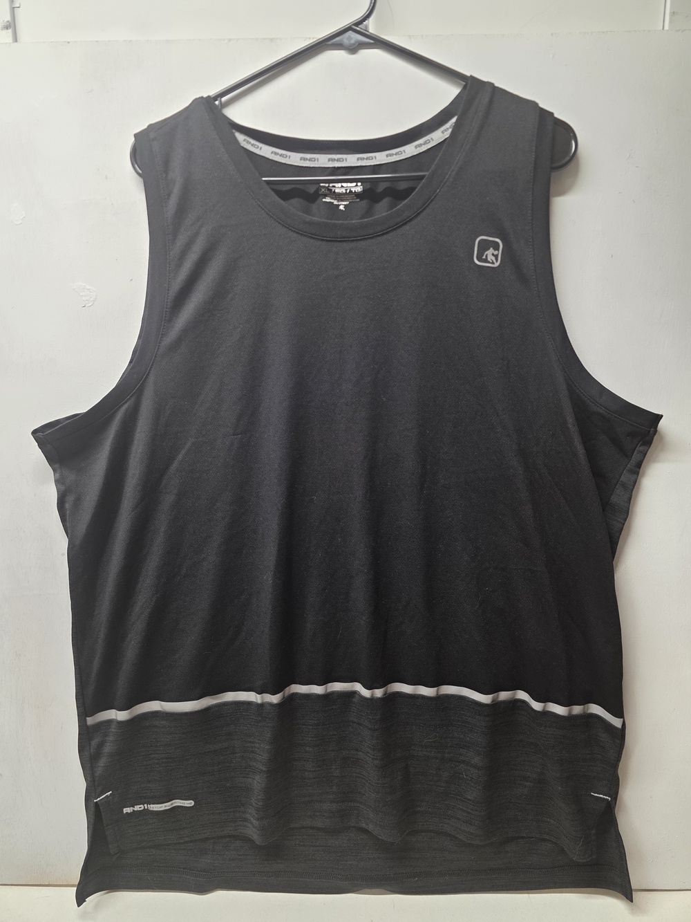 AND1 Men’s XL Sleeveless Basketball Shirt Black Athletic Performance Tank Top
